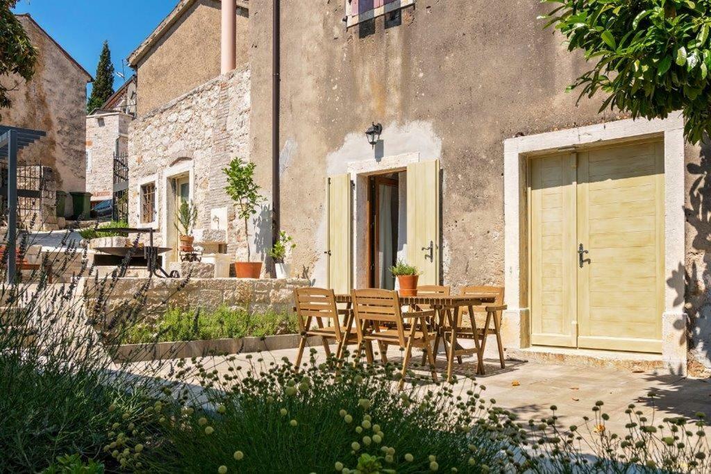 Old Town Studio And Apartment Vrsar Exteriér fotografie